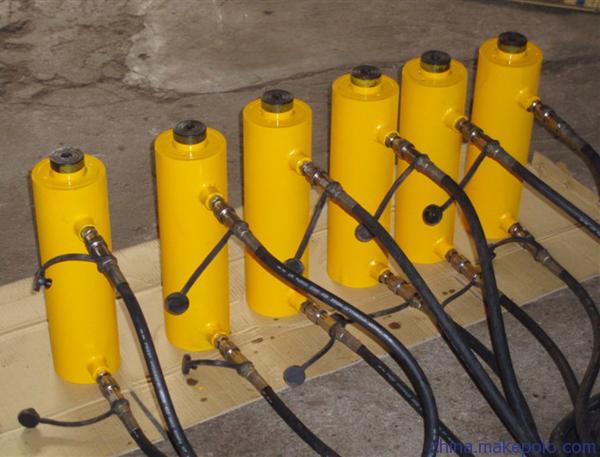 建筑物整體平移同步液壓推進器